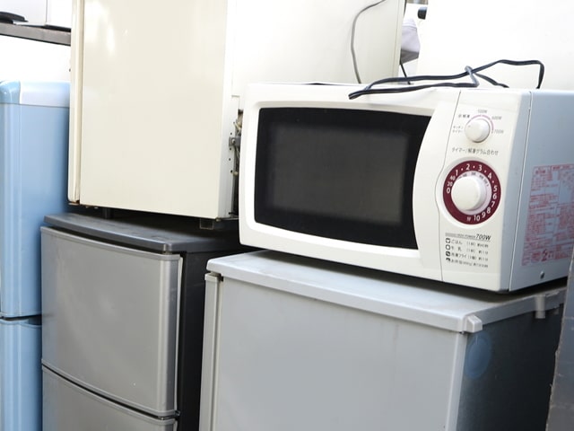 不用・処分となった家具家電・資源物等 可能な限り、次の使い手につなげられるよう各品を細かく分別し、リサイクル・リユース